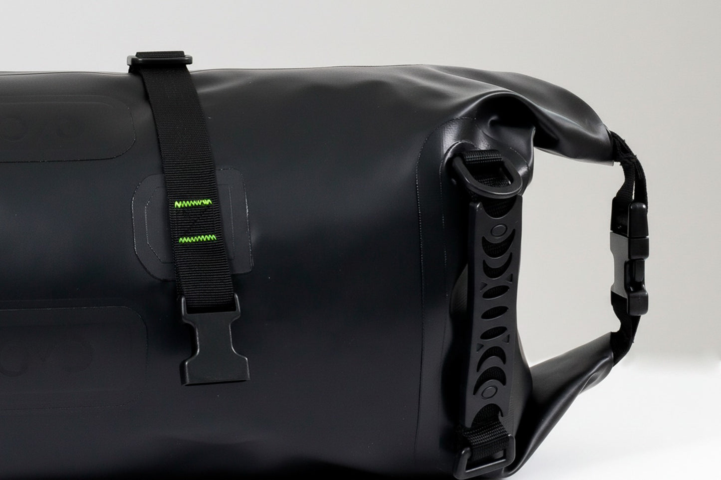 MALETA IMPERMEABLE DRYBAG C15 C3 NEGRO